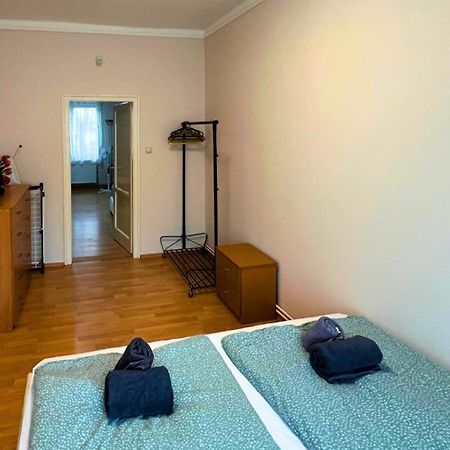 Family Friendly Apartman บูดาเปสต์ ภายนอก รูปภาพ